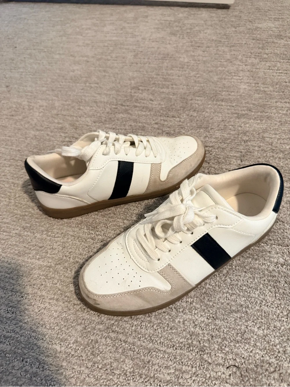 Universal Thread White Sneakers with Black and Beige Accents